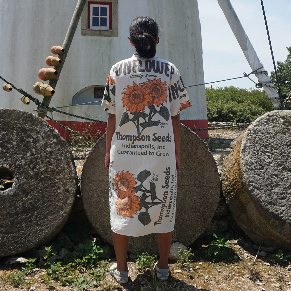 Sunflower dress with bottons