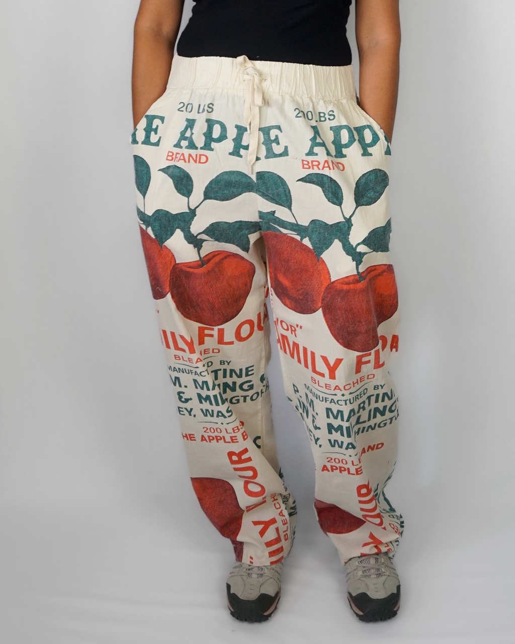 Apple straight pants